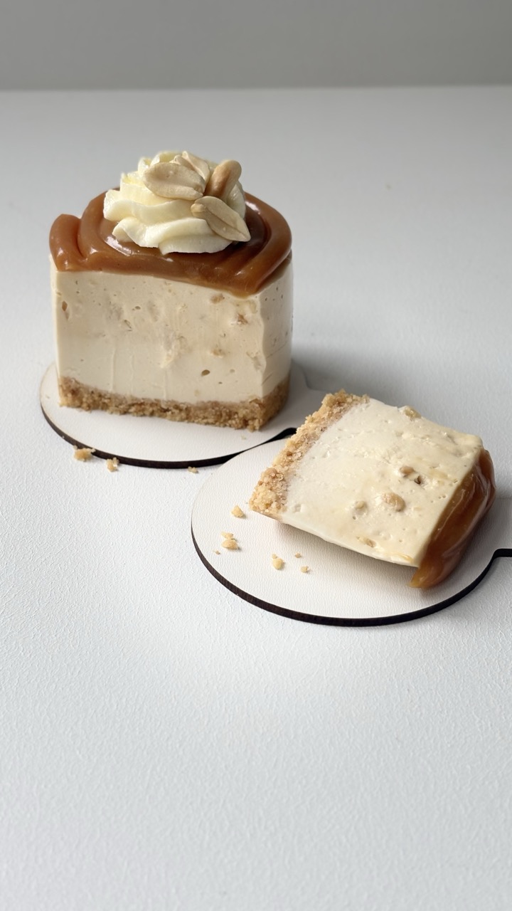 Чізкейк Карамель — чізкейк з арахісовою пастою і карамеллю