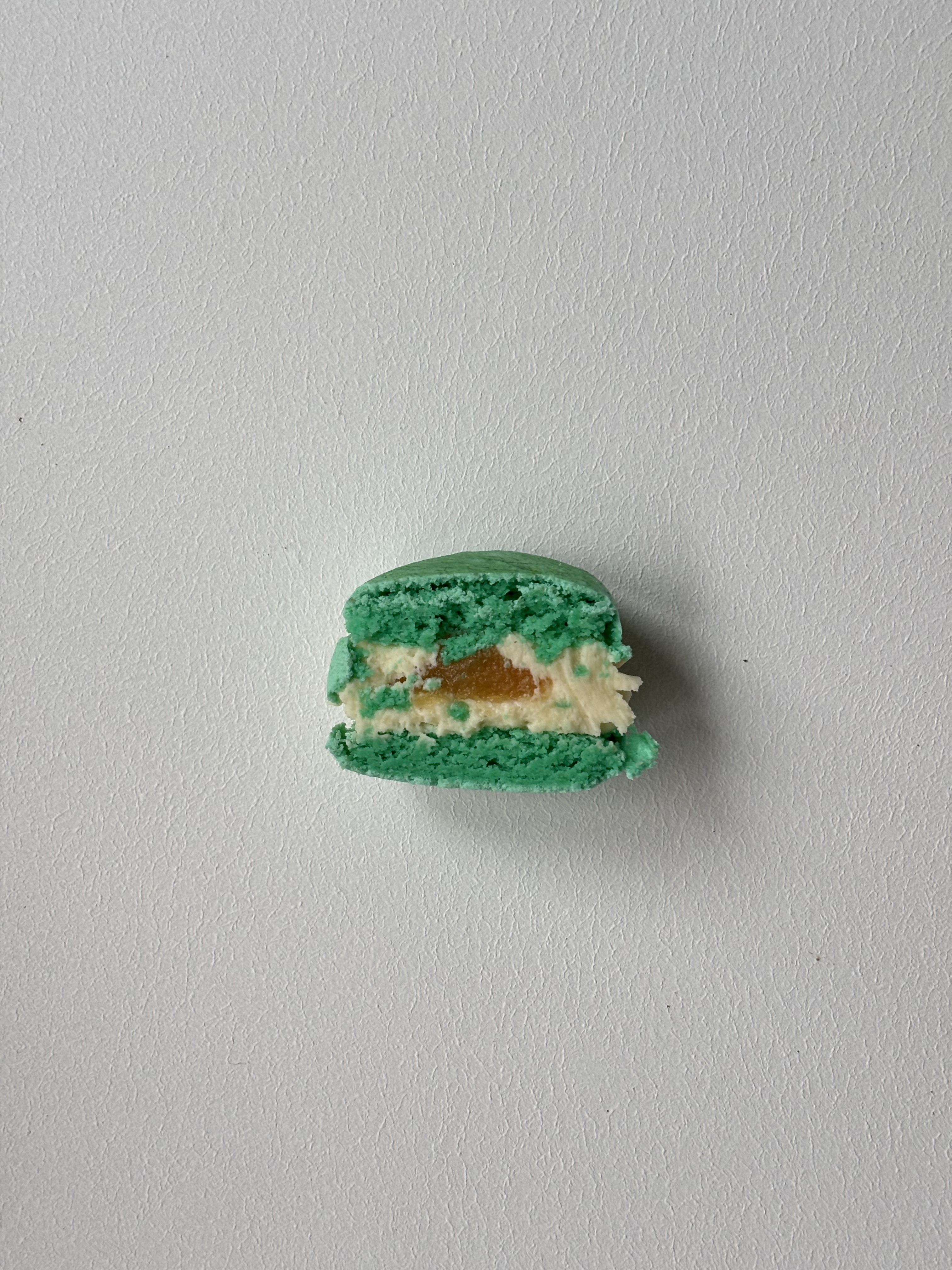 Макаронс Ківі — Яблуко